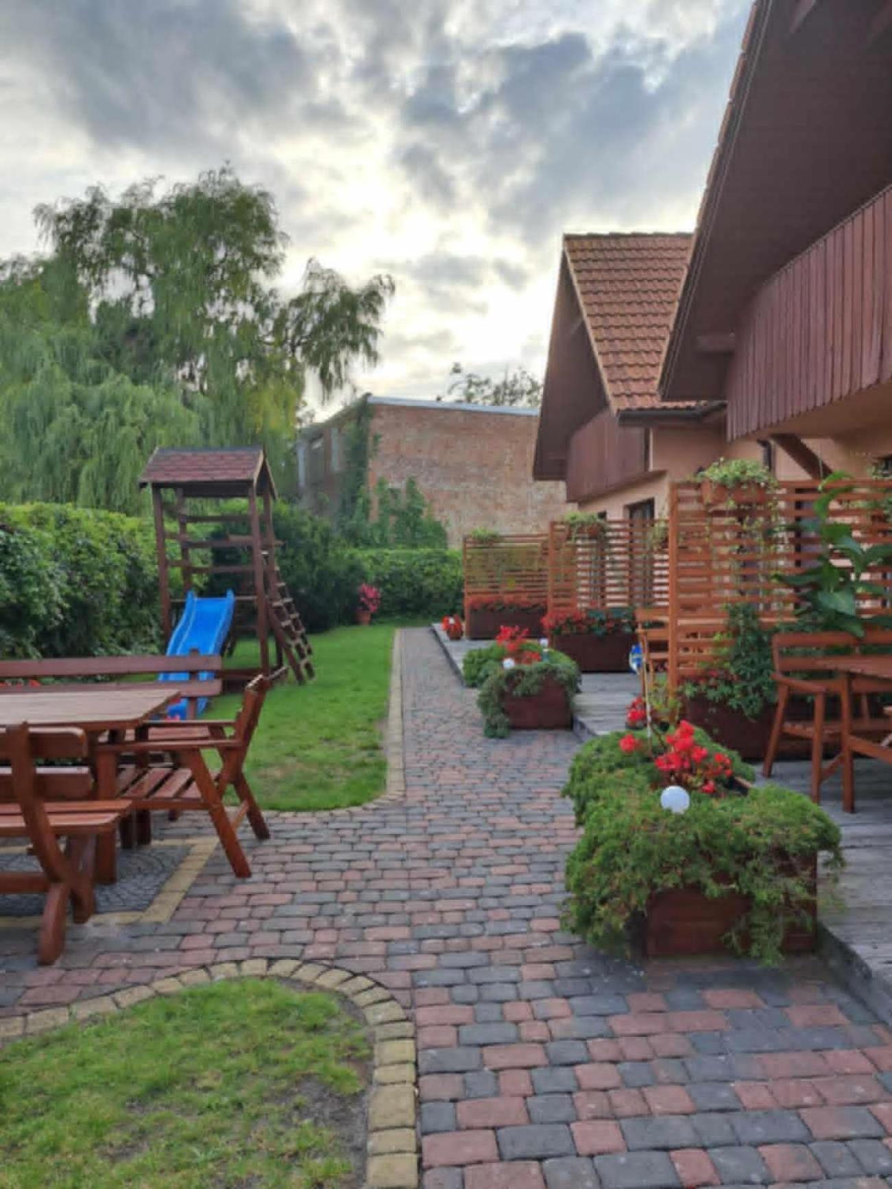 Rest Hotel Dziwnow Bagian luar foto